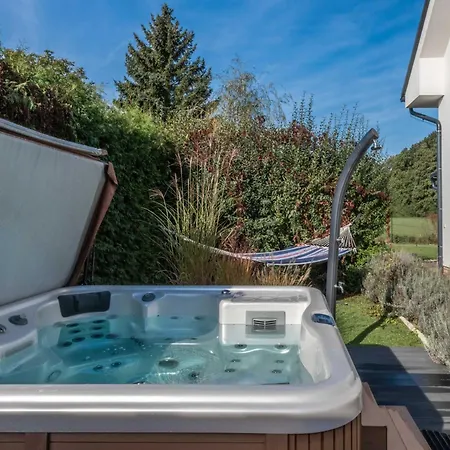 In Roprachtice Near Slopes ヴィラ *